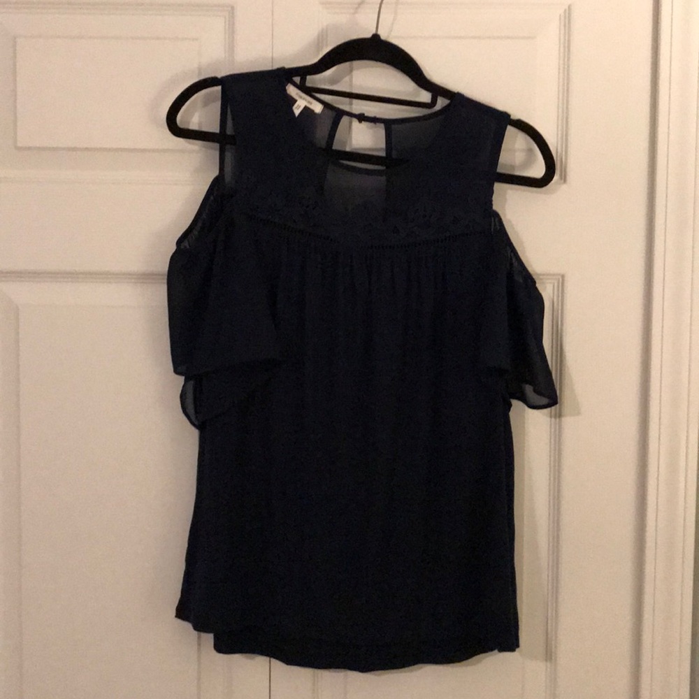 Cold shoulder top